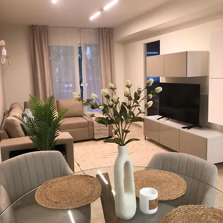 Cc8 V Med By Zanis Apartment *